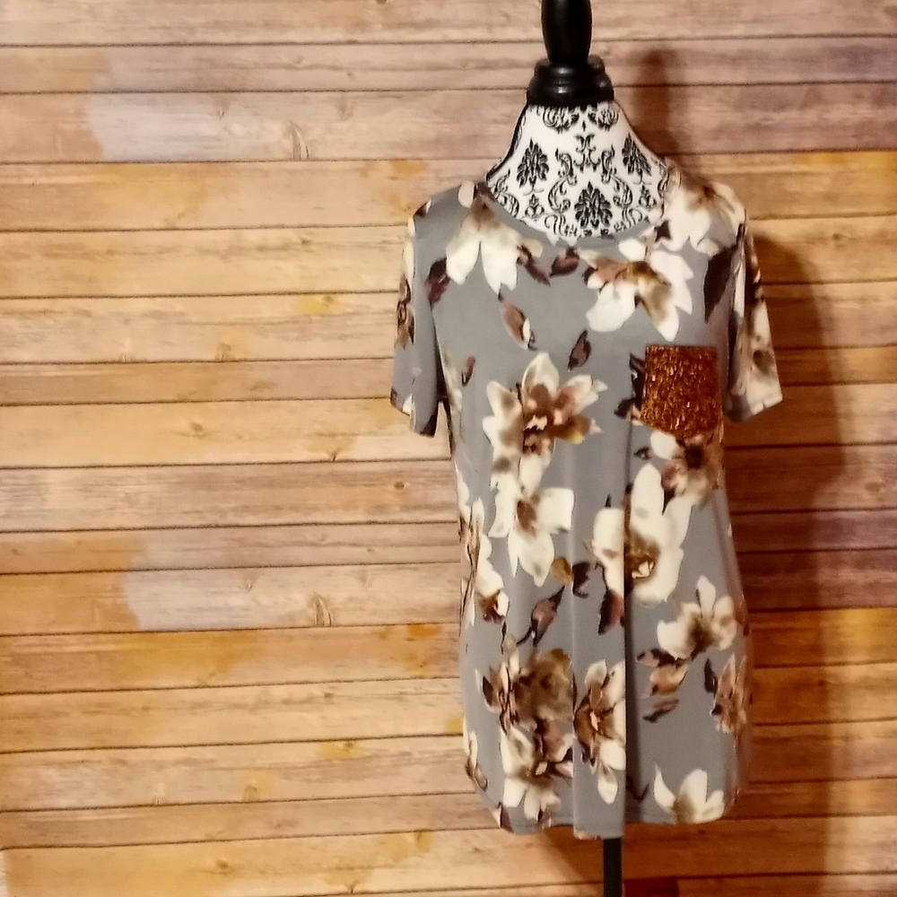 Grey Floral Topw/Sequin Pocket